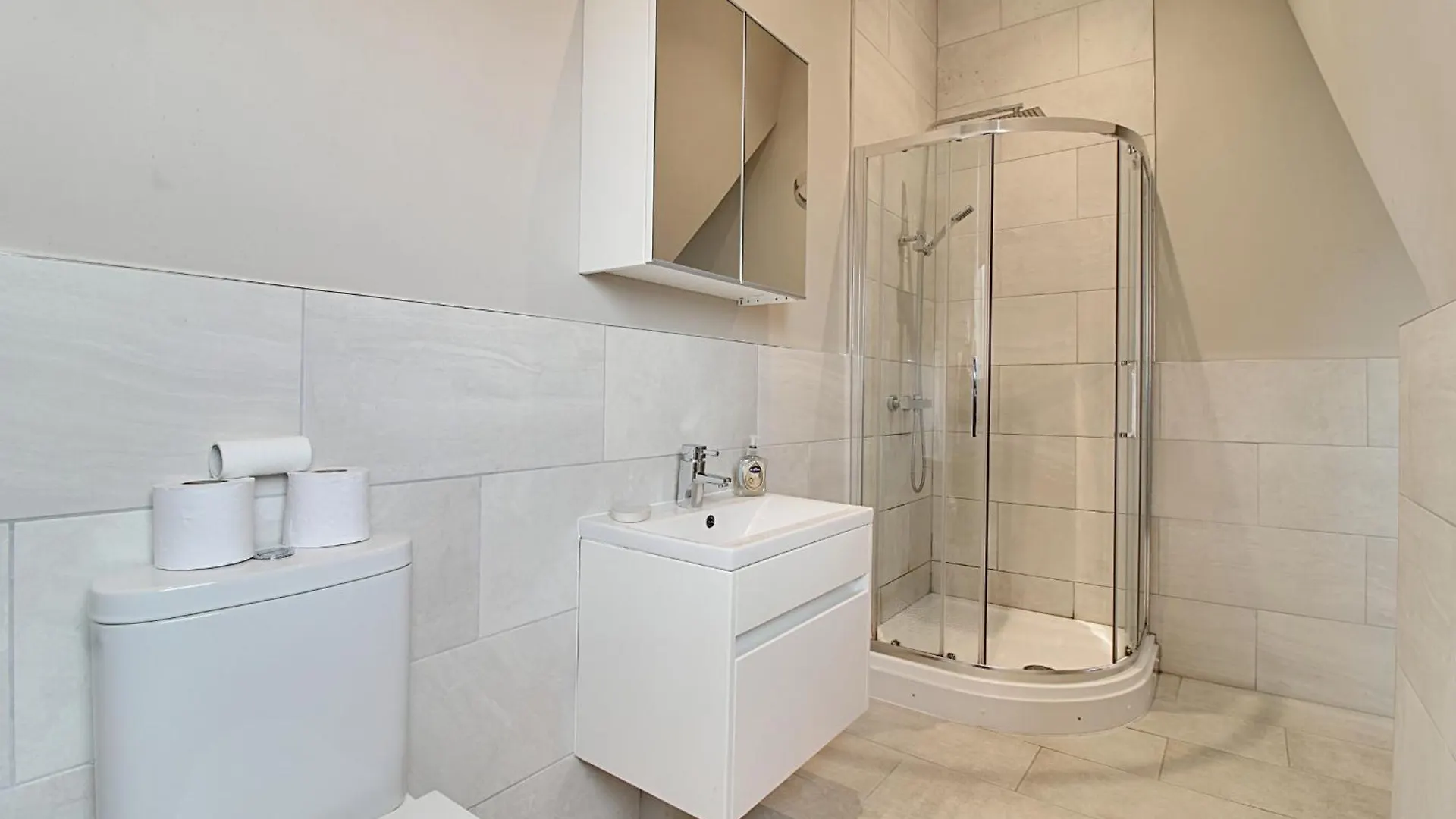Central Harrogate 2 Bed Spacious Apt, Conference Centre Appartement